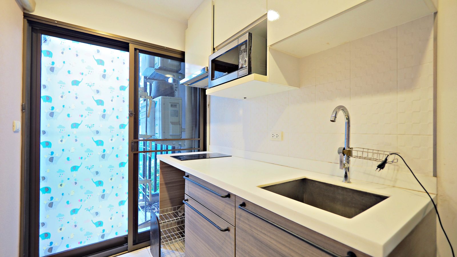 BEST VALUE DEAL IN SATHORN! Spacious 1-Bedroom (35 sq.m.) at Condolette Pixel Sathorn – Only 3.2 MB