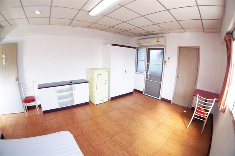 Apartment Baan Sriyan