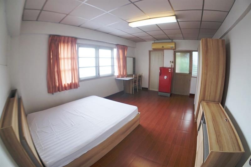 Apartment Baan Sriyan