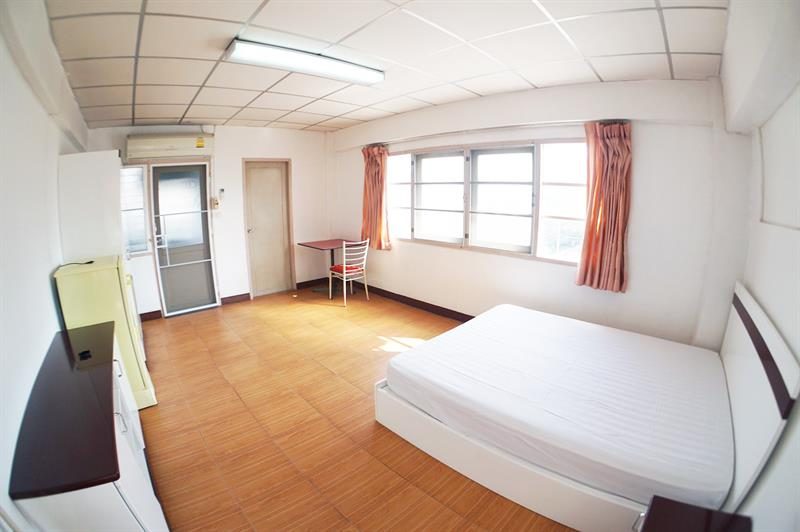 Apartment Baan Sriyan