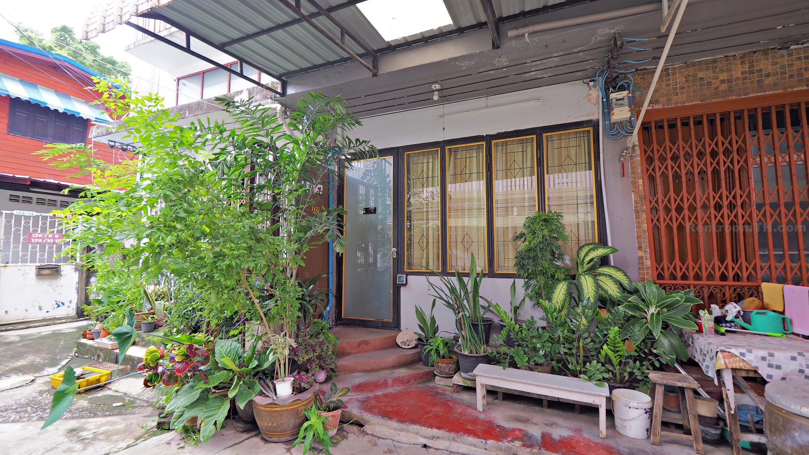 Ratchathewi House